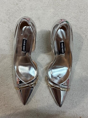 Nine west