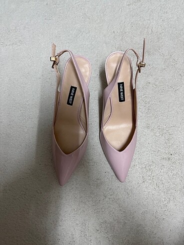 Nine west