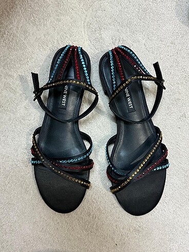 Nine West Nine west