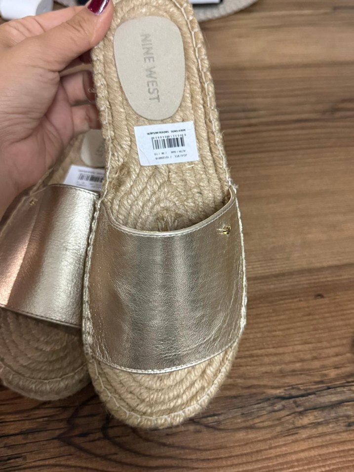 Nine West Altın Renk Kadın Dolgu Topuk Terlik - Görsel 3