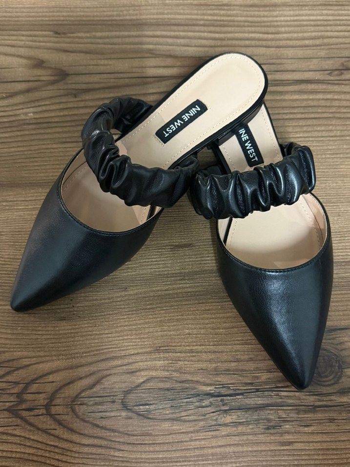 Düz Tabanlı Siyah Pileli Kadın Terlik - Görsel 4