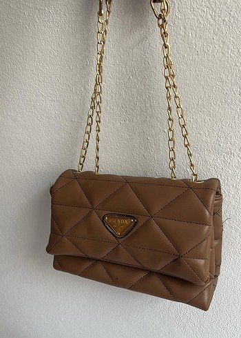 Prada Zincir Detaylı Kahverengi Deri Kadın Çanta