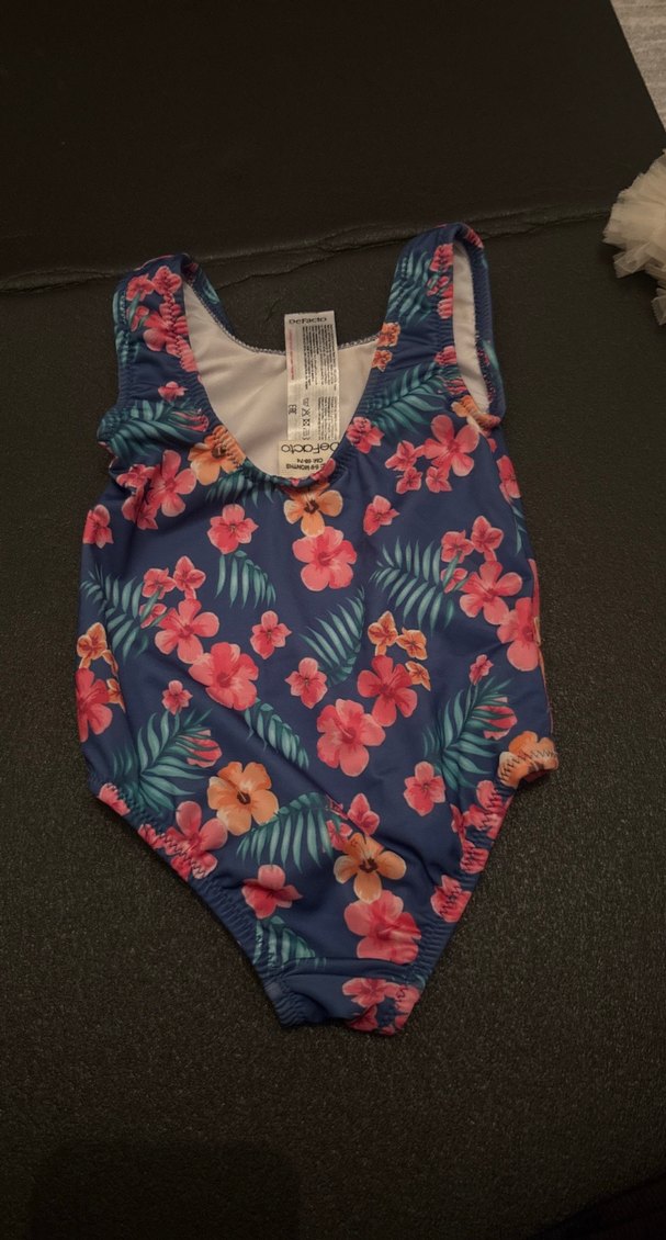 Çiçek Desenli Kız Çocuk Mayo - Görsel 2