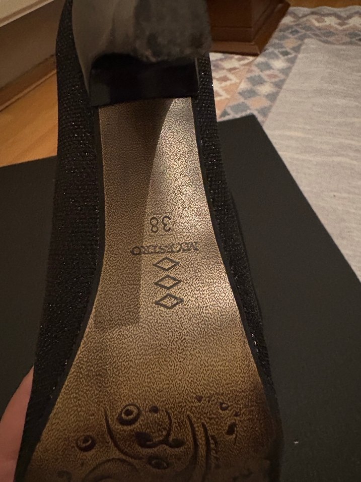 Siyah Platform Topuklu Parlak Yılan Desenli Kadın Ayakkabı - Görsel 2