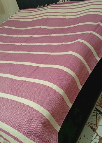 Pembe Çizgili Yatak Örtüsü - Görsel 2