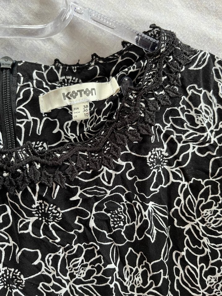 Dantel Detaylı Siyah Midi Elbise - Görsel 3