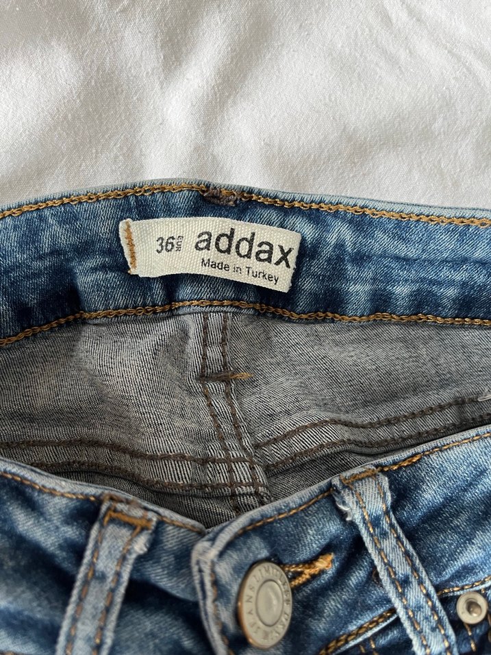 Kadın Mavi Denim Dar Kesim Midi Jean - Görsel 4