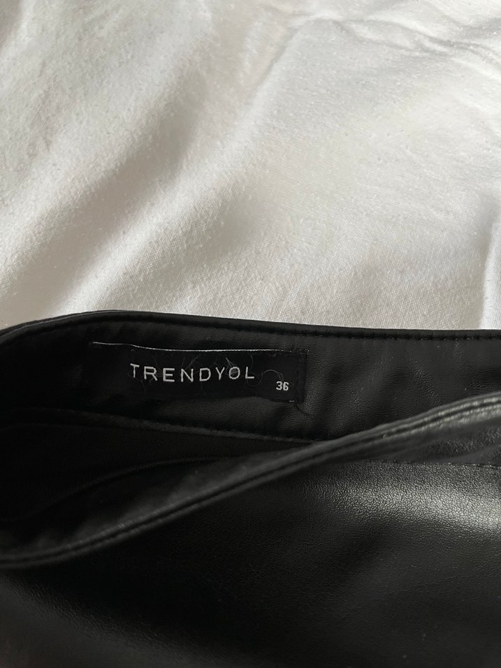 Nakışlı Siyah Deri Midi Etek - Görsel 3