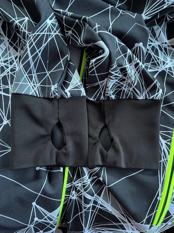 Siyah Baskılı Fermuarlı Kadın Spor Ceket - Görsel 4