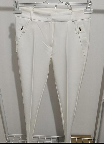Kadın beyaz kumaş pantolon