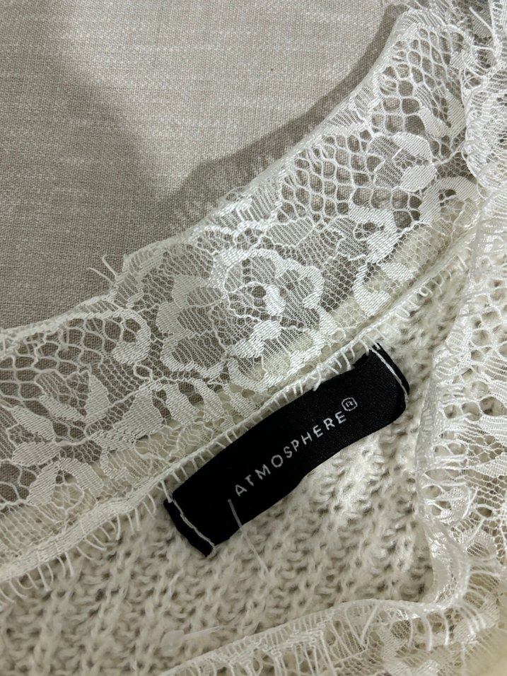 V Yaka Örgü Beyaz Kadın Kazak - Görsel 3