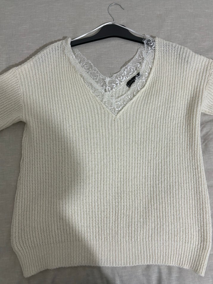 V Yaka Örgü Beyaz Kadın Kazak - Görsel 2