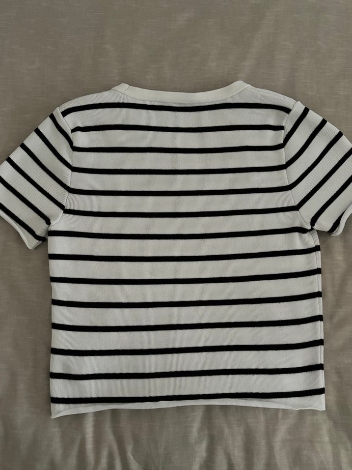Kadın Beyaz Siyah Çizgili Kısa Kollu Tişört - Görsel 2