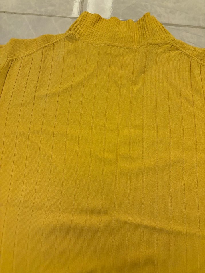 Sarı Kısa Kollu Boğazlı Kadın Keten Kazak - Görsel 4