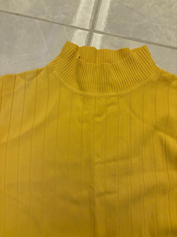 Sarı Kısa Kollu Boğazlı Kadın Keten Kazak - Görsel 3