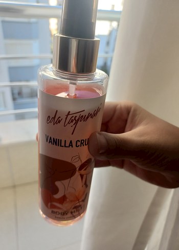 Eda Taşpınar Vanilla Crunch Kadın Parfümü