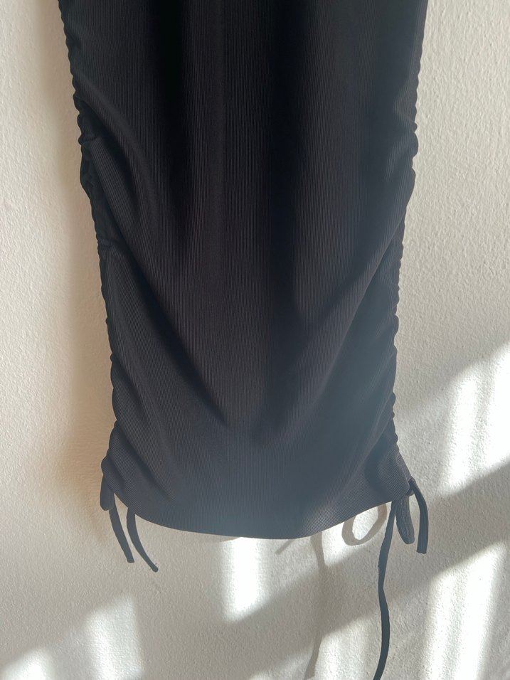 Siyah Kısa Kollu Midi Triko Elbise - Görsel 2