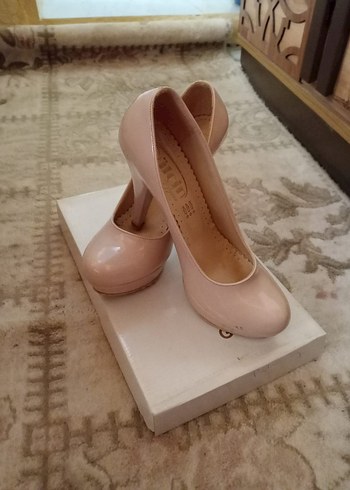 37 Beden Bej Rugan Stiletto Topuklu Kadın Ayakkabı