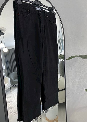 Siyah Kemerli Kadın Kot Pantolon - Görsel 3