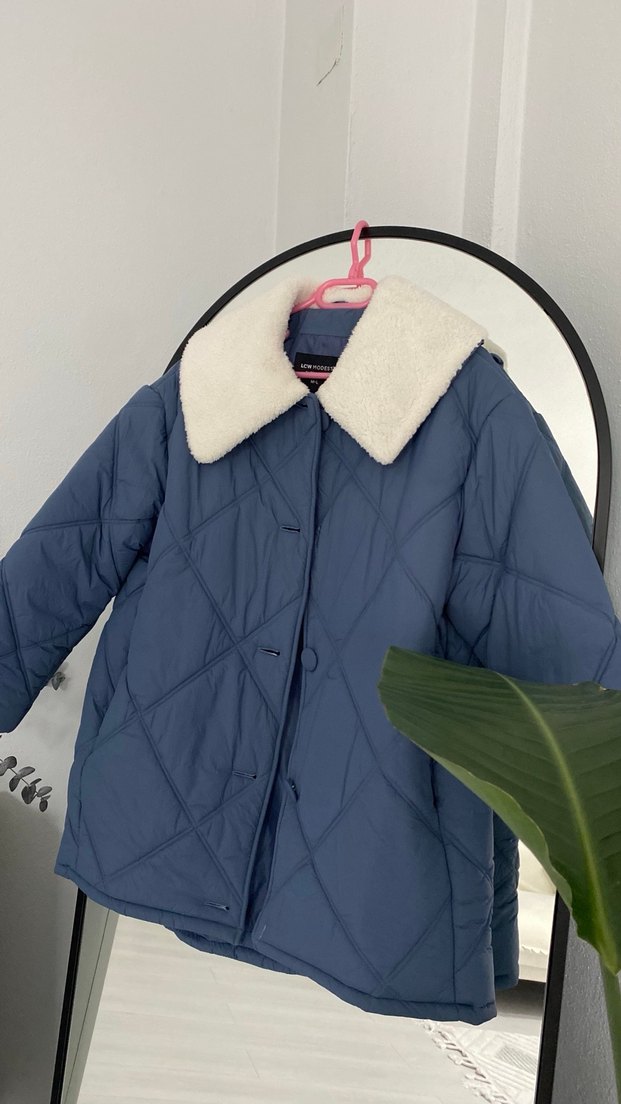 Mavi Kadın Peluş Detaylı Kış Montu - Görsel 4