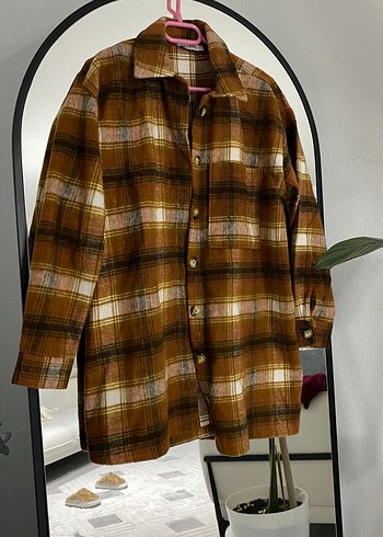 Düğmeli Kahverengi Kadın Gömlek - Görsel 3