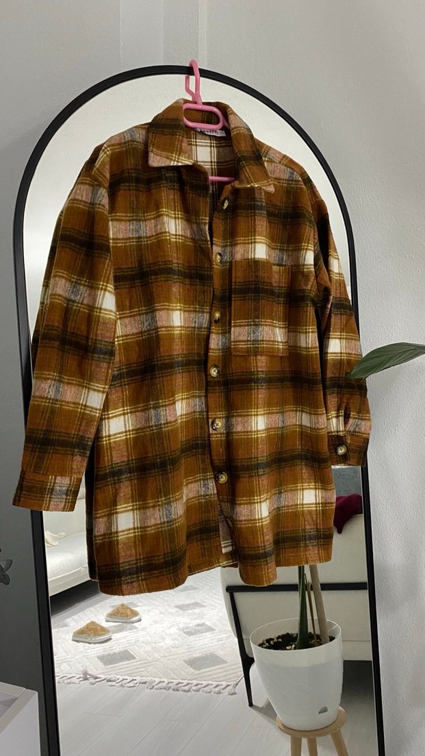 Düğmeli Kahverengi Kadın Gömlek - Görsel 3