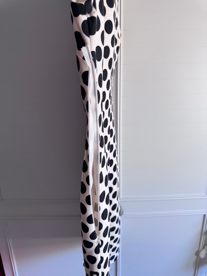 Puantiye Desenli Midi Elbise - Görsel 3