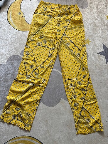 36 Beden sarı Renk Yazlık pantalon
