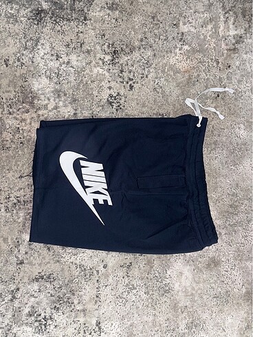 Nikeshort
