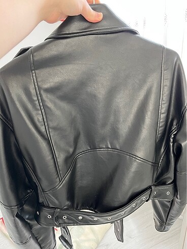 l Beden siyah Renk ZARA CROP BIKER DERİ CEKET