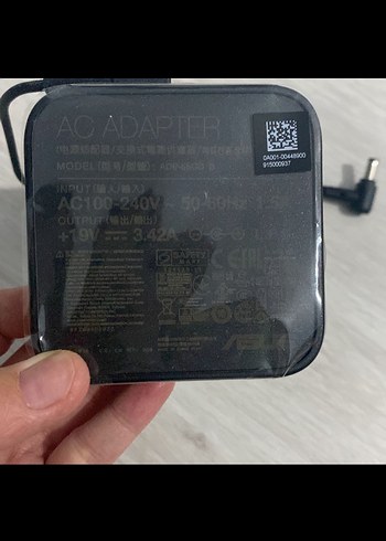  Beden Asus Siyah Şarj Adaptörü