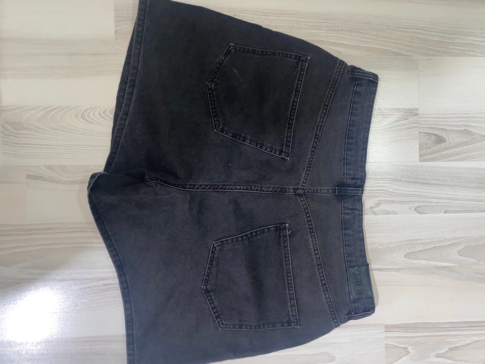 Siyah Midi Boy Bol Kesim Kadın Kot Şort - Görsel 2