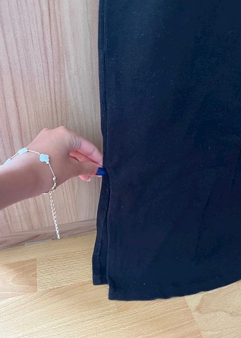 yırtmaçlı  Siyah Triko Uzun Elbise - Görsel 2