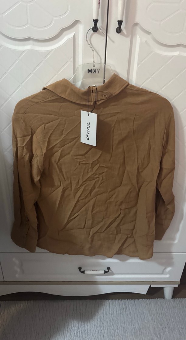 Bej KDüğmeli Kadın Gömlek ipekyol - Görsel 2