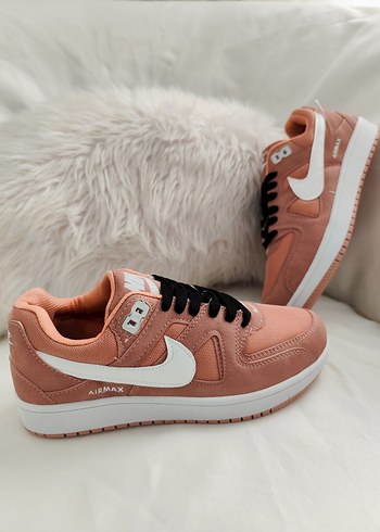 Pembe Bağcıklı Kadın Spor Ayakkabı