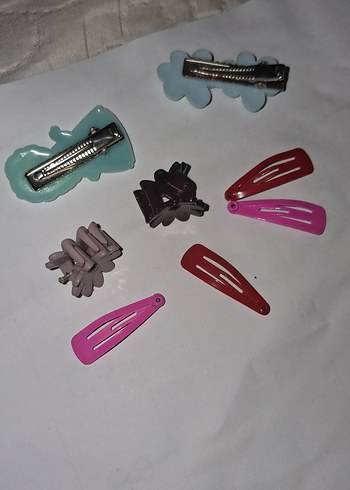 Beden Minik çıtçıtlı klipsli çiçekli elsa toka seti