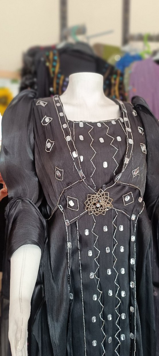 Uzun Siyah taş boncuk işlemeli satılık fiyat1600 - Görsel 3