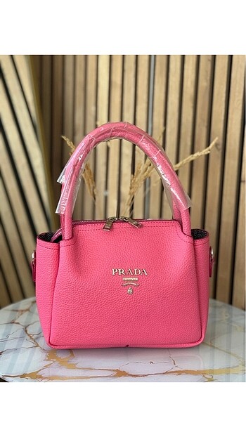 Prada pembe