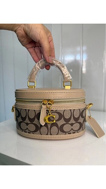 Coach mini