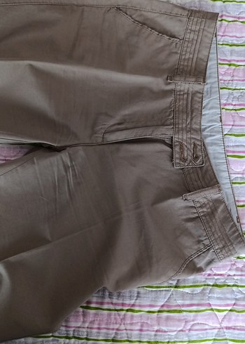 32 Beden Bej Kadın Regular Fit Pilili Kumaş Pantolon