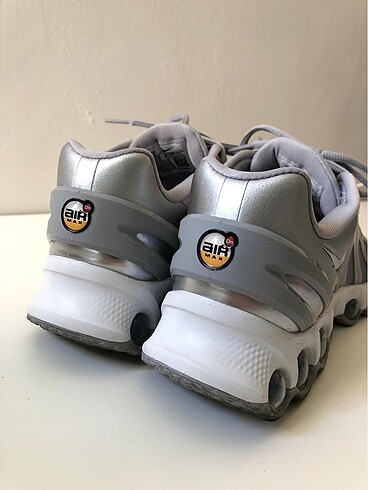 Nike DN8 Metalik Spor Ayakkabı - Görsel 3