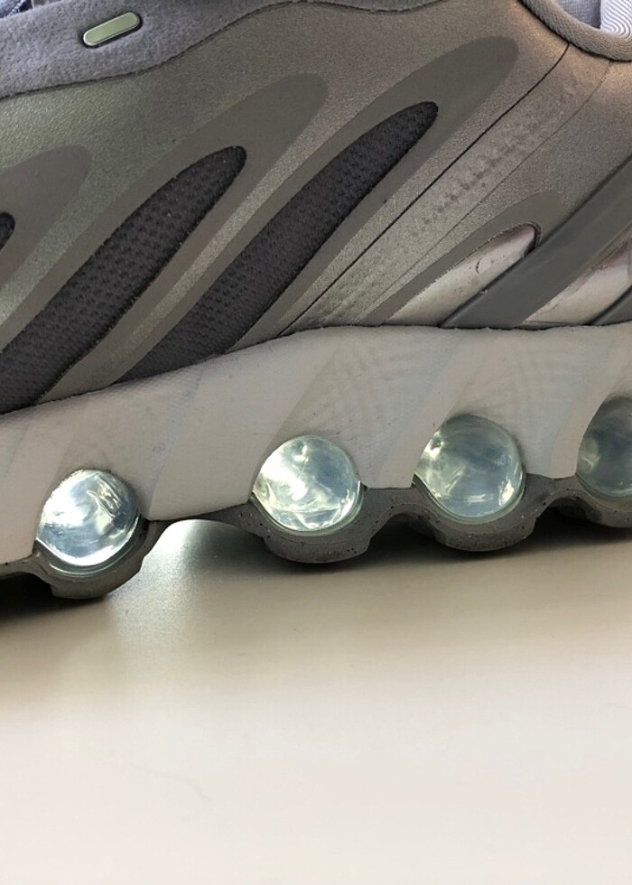 Nike DN8 Metalik Spor Ayakkabı - Görsel 5