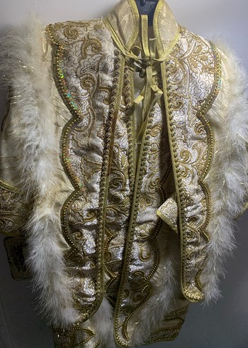 Çocuklar için Altın İşlemeli Sünnet Takımı - Görsel 11