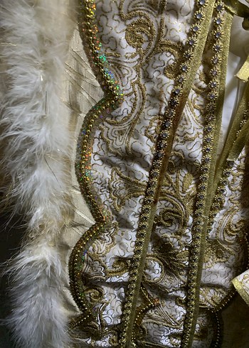 Çocuklar için Altın İşlemeli Sünnet Takımı - Görsel 5