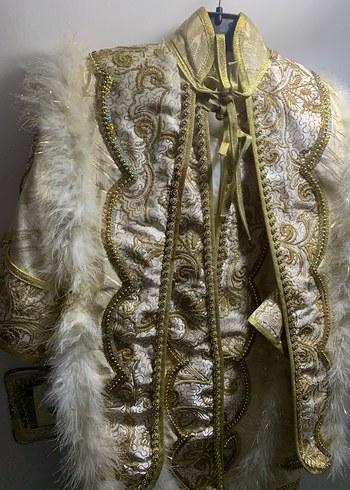 Çocuklar için Altın İşlemeli Sünnet Takımı - Görsel 2