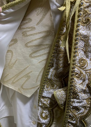 Çocuklar için Altın İşlemeli Sünnet Takımı - Görsel 7