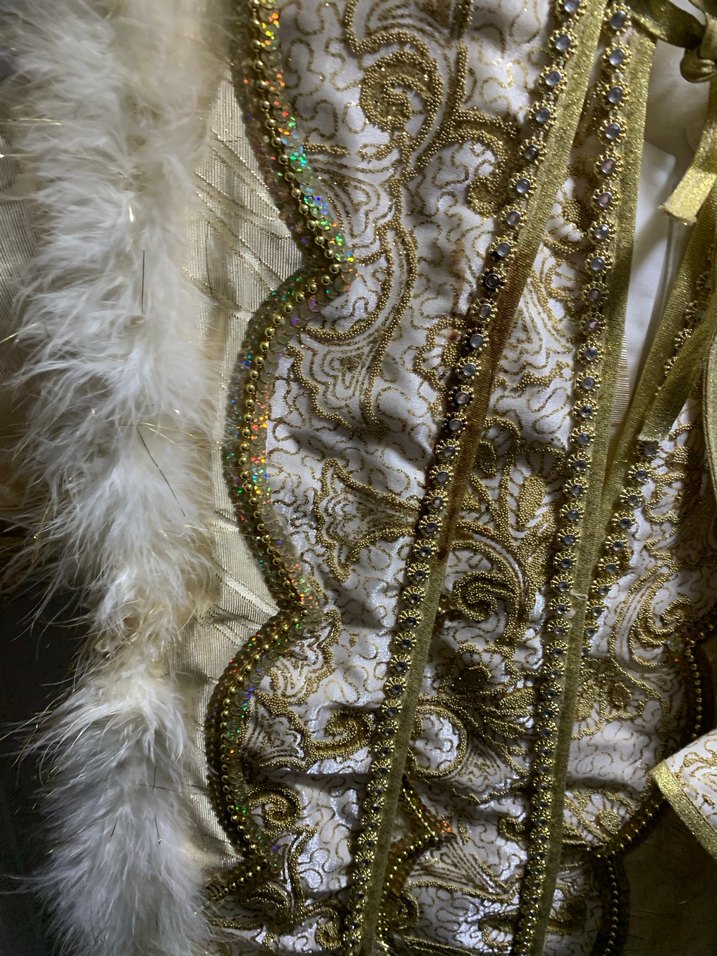 Çocuklar için Altın İşlemeli Sünnet Takımı - Görsel 5