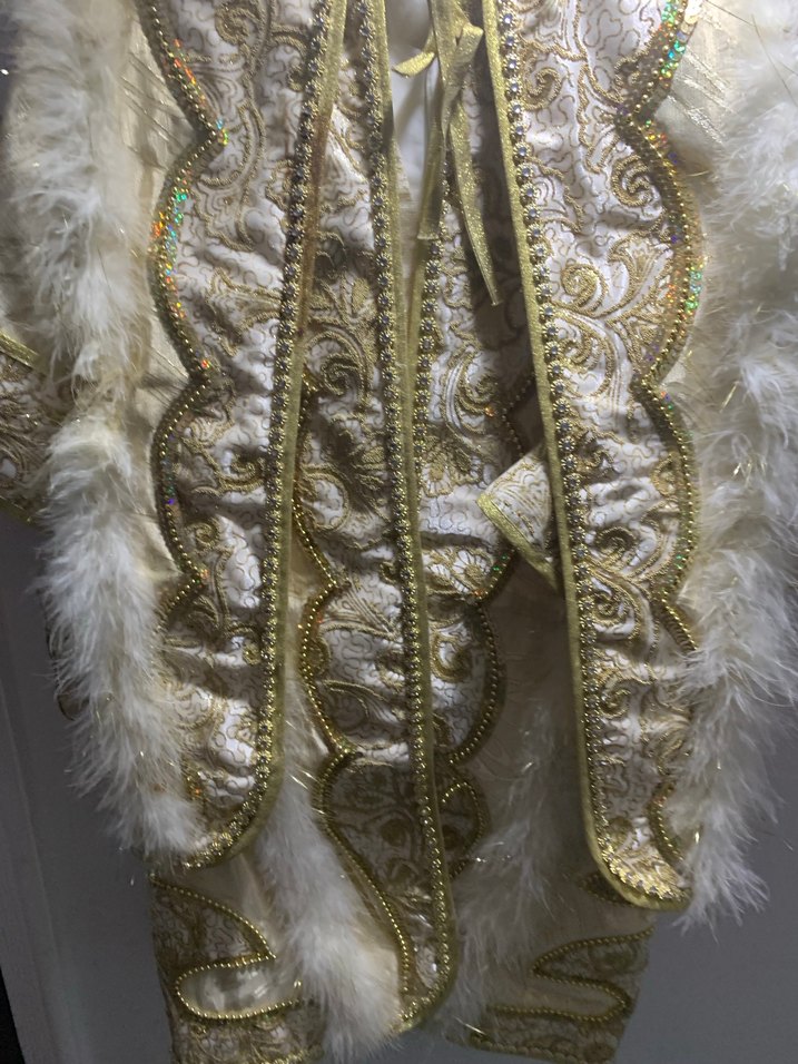 Çocuklar için Altın İşlemeli Sünnet Takımı - Görsel 3