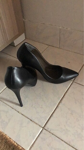 Siyah stiletto