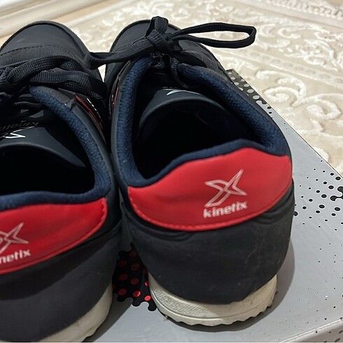 40 Beden Kinetix Marka Bağcıklı Sneakers